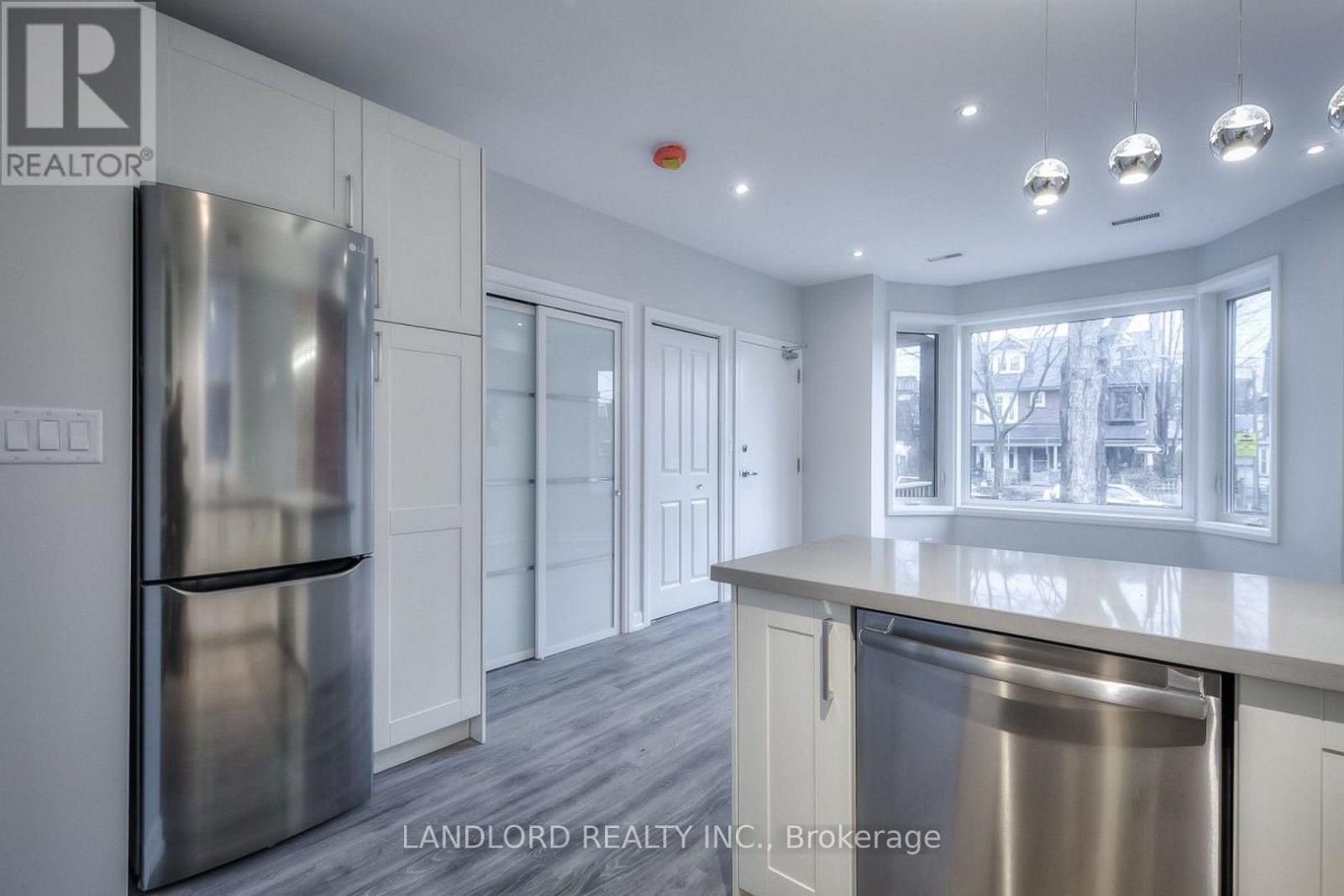 82 Parkway Avenue, Toronto, Ontario  M6R 1T5 - Photo 22 - W13762772