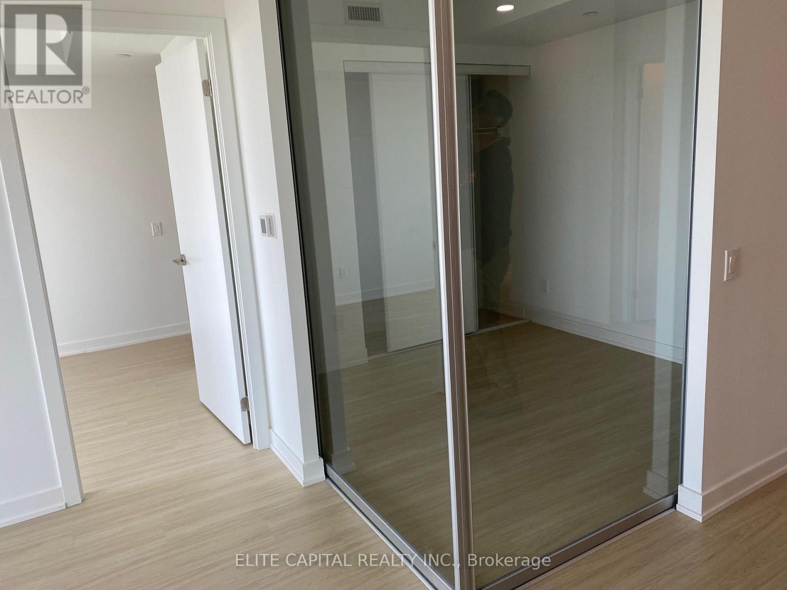 5508 - 8 Wellesley Street W, Toronto, Ontario  M4Y 0J5 - Photo 15 - C13806626