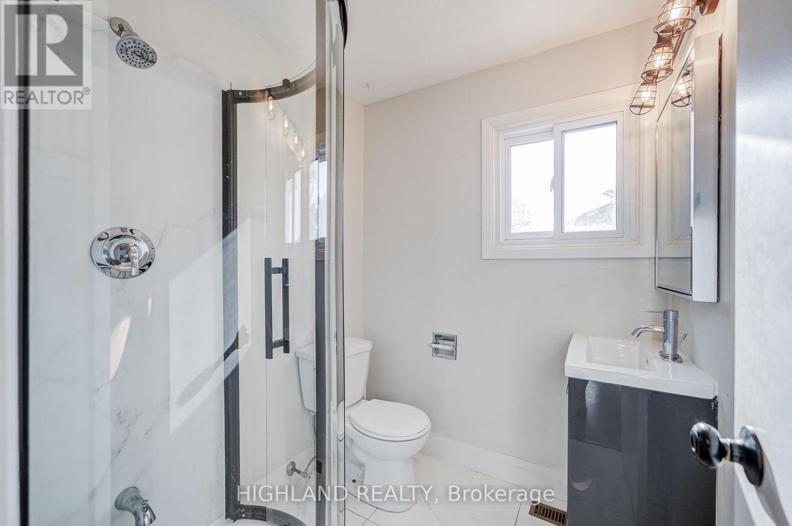 2032 Glenada Crescent, Oakville, Ontario  L6H 4M5 - Photo 22 - W13806620