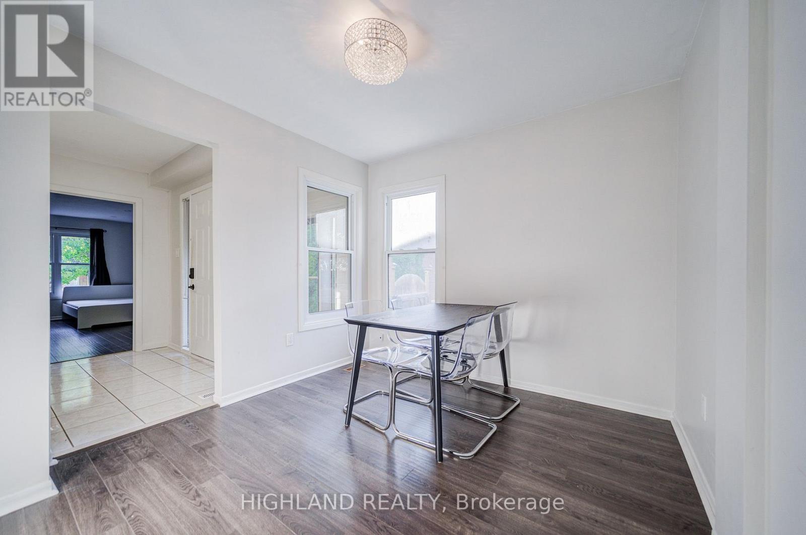 2032 Glenada Crescent, Oakville, Ontario  L6H 4M5 - Photo 6 - W13806620