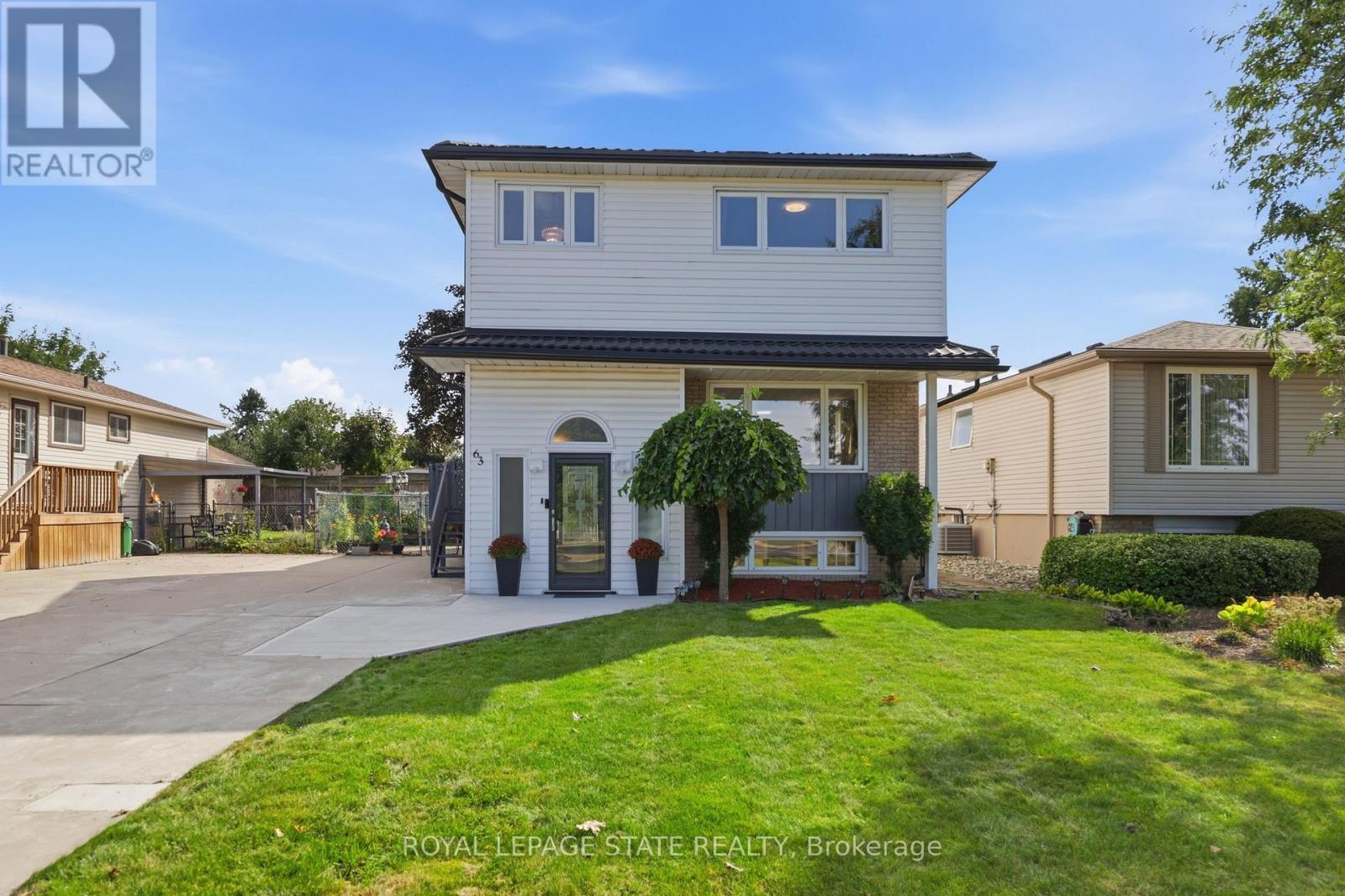 63 FOLKESTONE AVENUE, Hamilton, Ontario