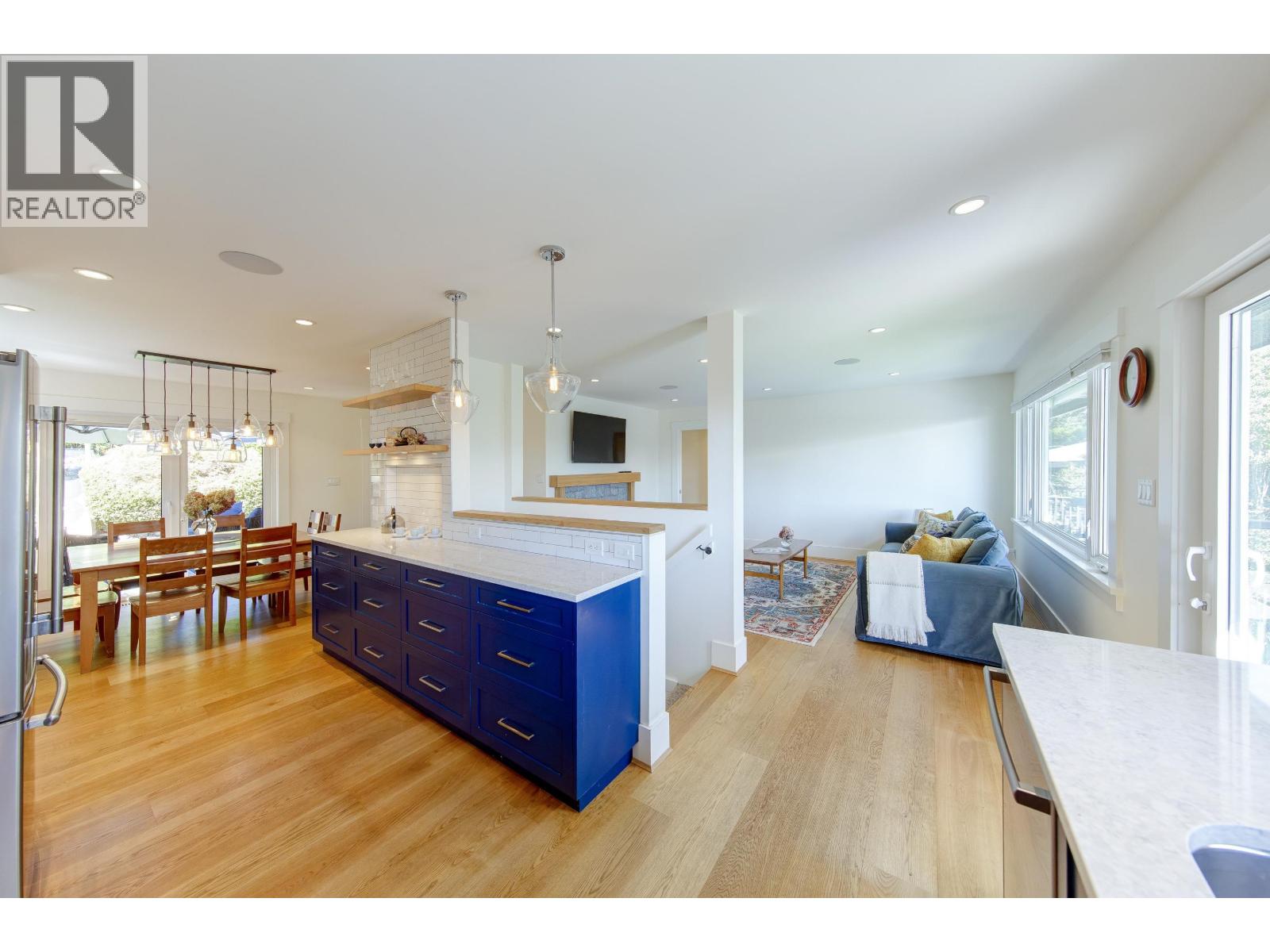 1243 Cloverley Street, North Vancouver, British Columbia  V7L 1N7 - Photo 14 - R3167265