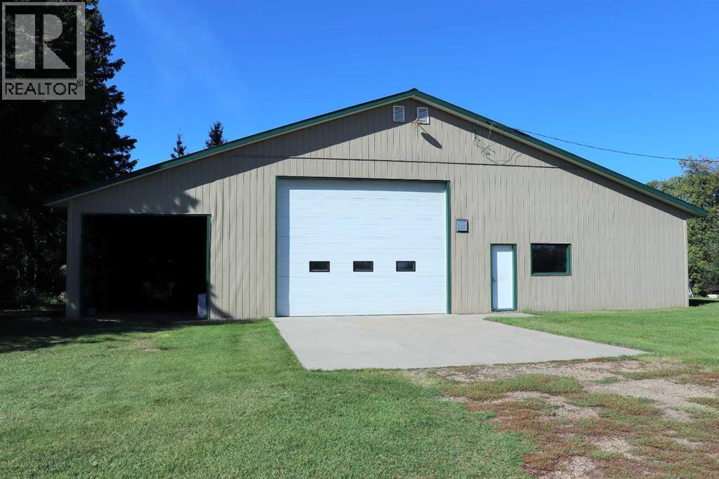 430021 Range Road 232, Rural Ponoka County, Alberta  T4J 1R1 - Photo 3 - A2346047
