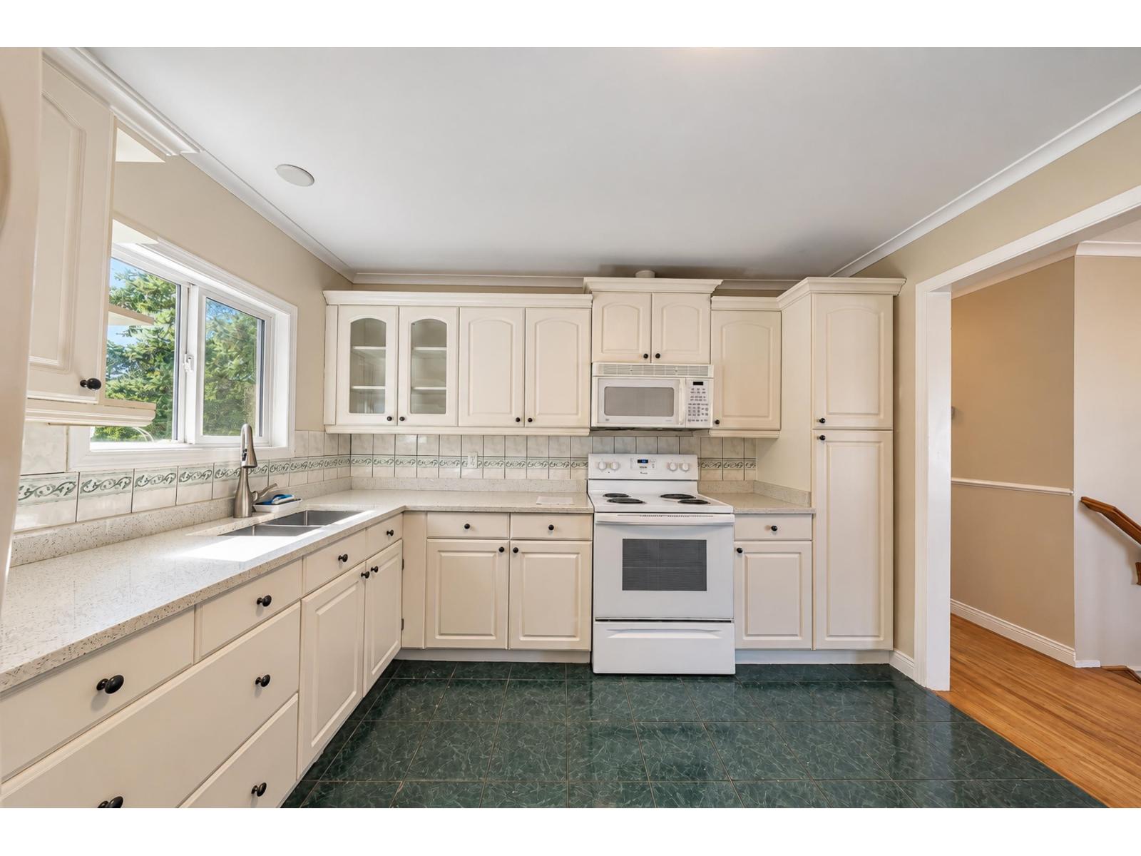 14490 106a Avenue, Surrey, British Columbia  V3R 1T4 - Photo 9 - R3166896