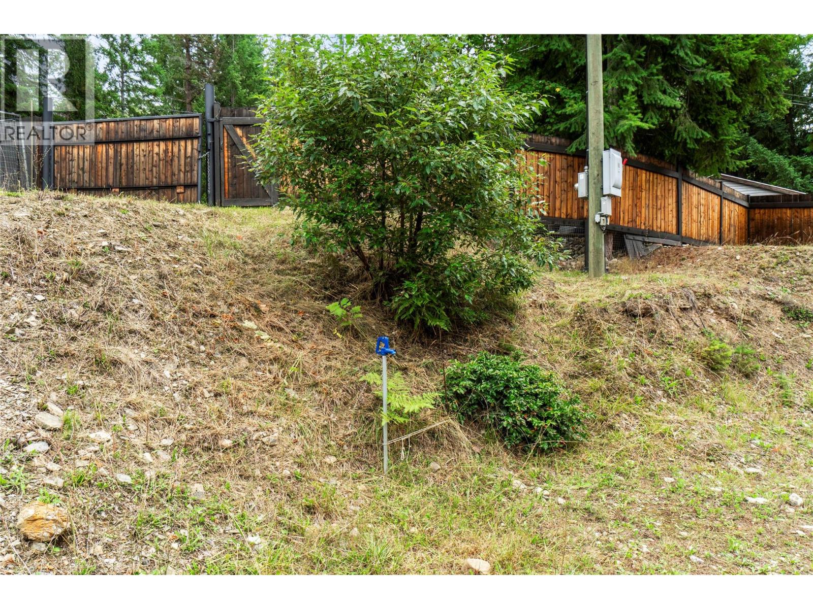 7206 Fraser Crescent, Anglemont, British Columbia  V0E 1M8 - Photo 20 - 10401067