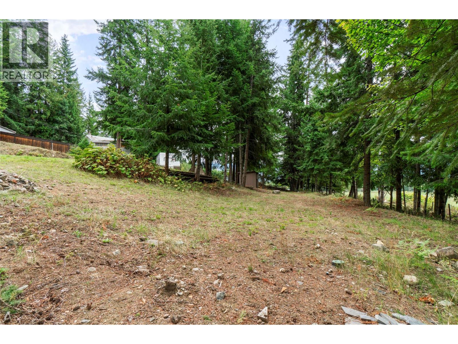 7206 Fraser Crescent, Anglemont, British Columbia  V0E 1M8 - Photo 12 - 10401067