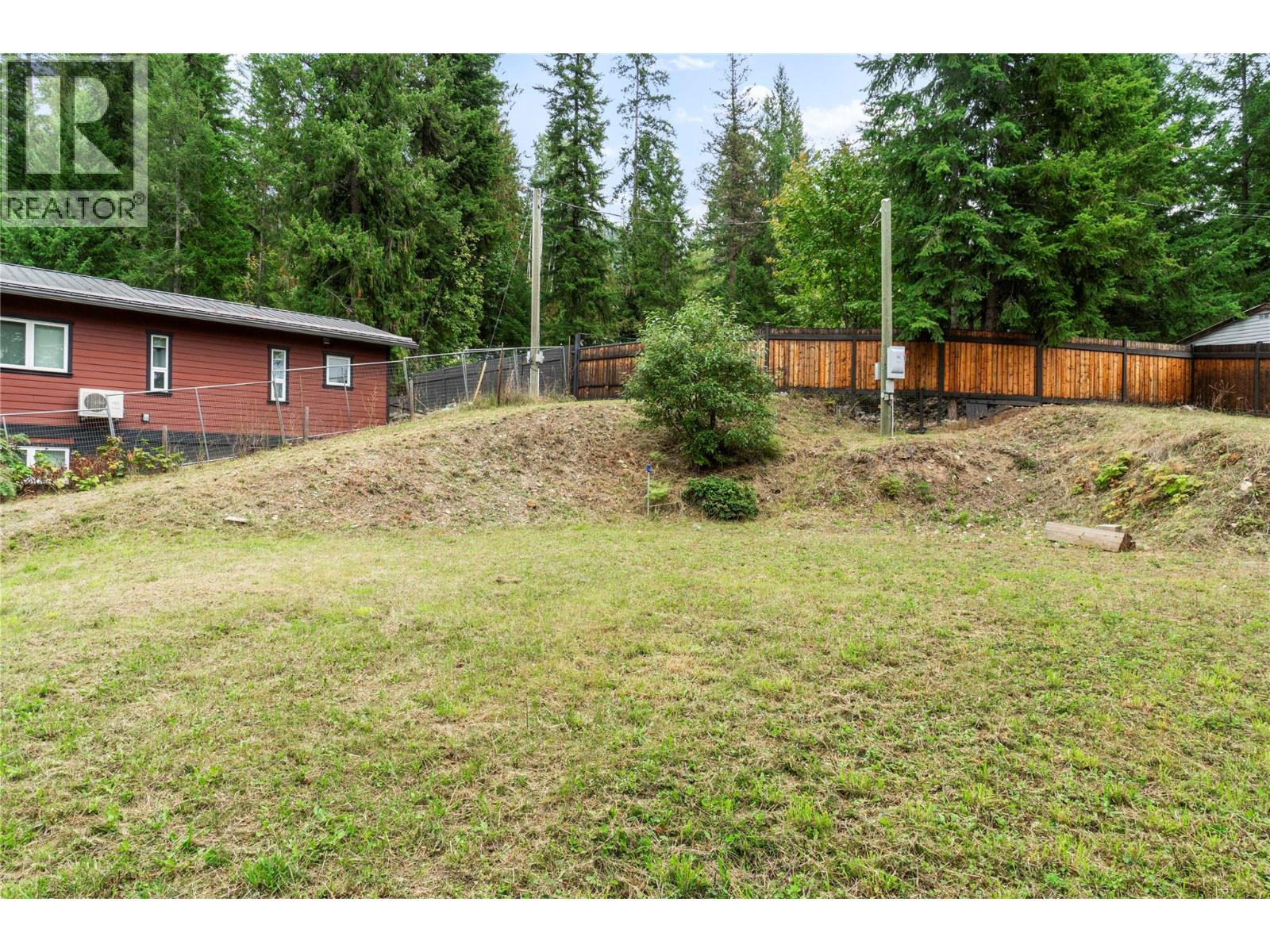 7206 Fraser Crescent, Anglemont, British Columbia  V0E 1M8 - Photo 19 - 10401067