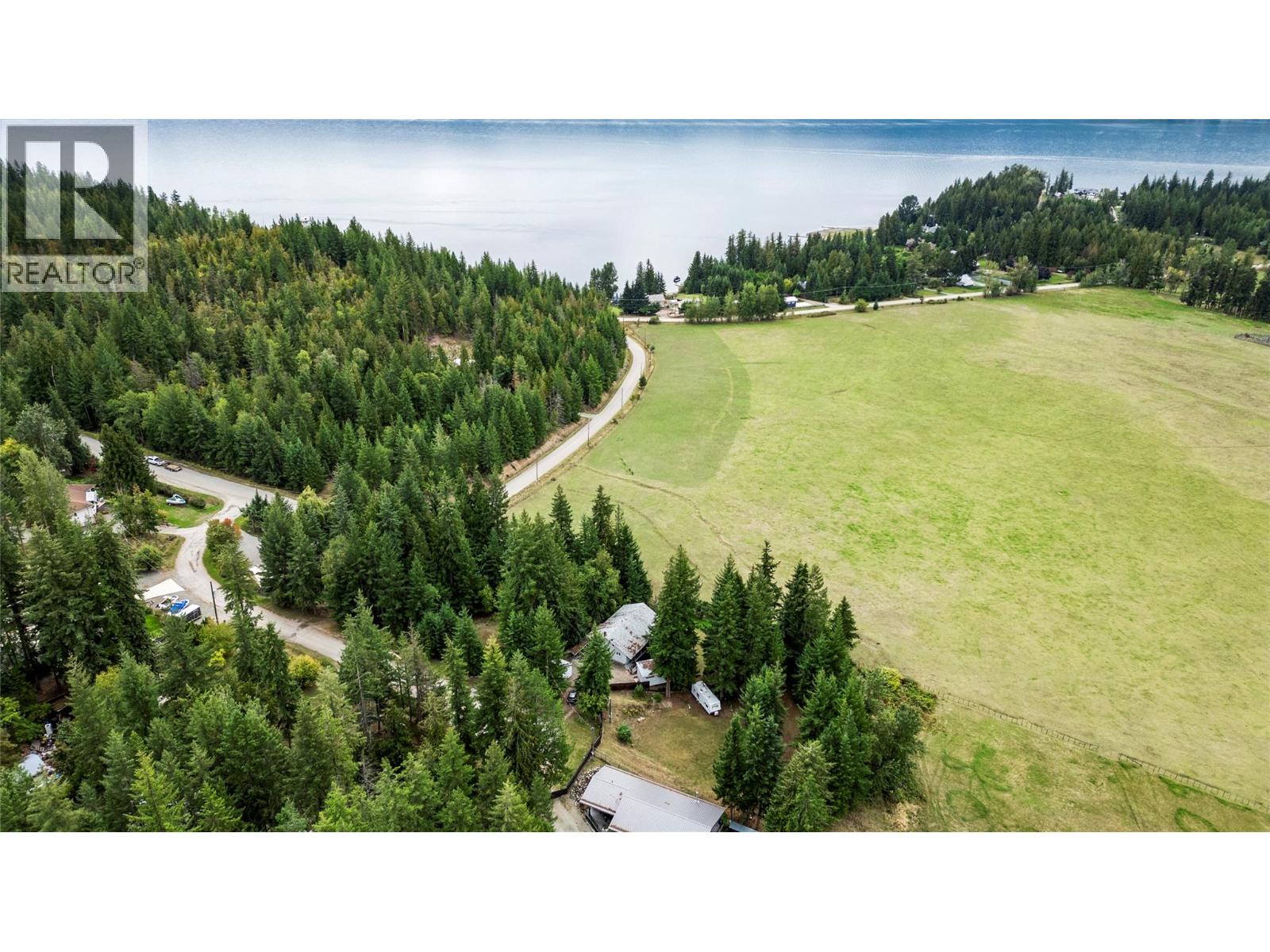 7206 Fraser Crescent, Anglemont, British Columbia  V0E 1M8 - Photo 25 - 10401067