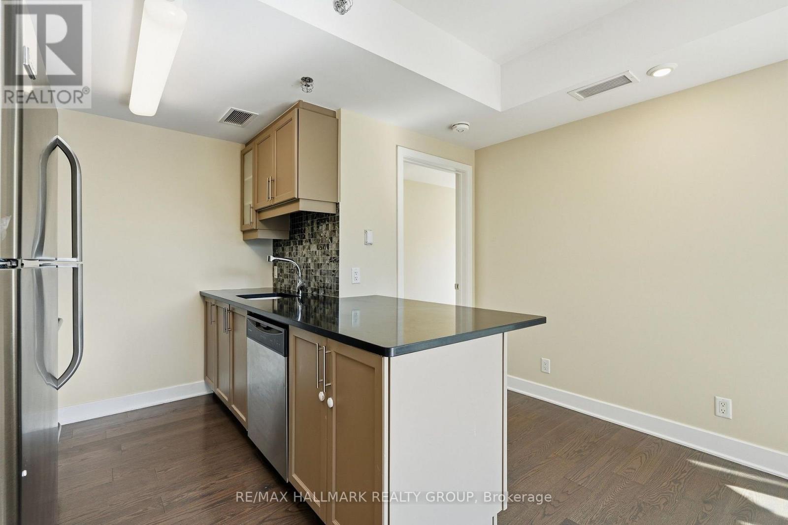 324 - 300 Lett Street, Ottawa, Ontario  K1R 0A8 - Photo 14 - X13806676