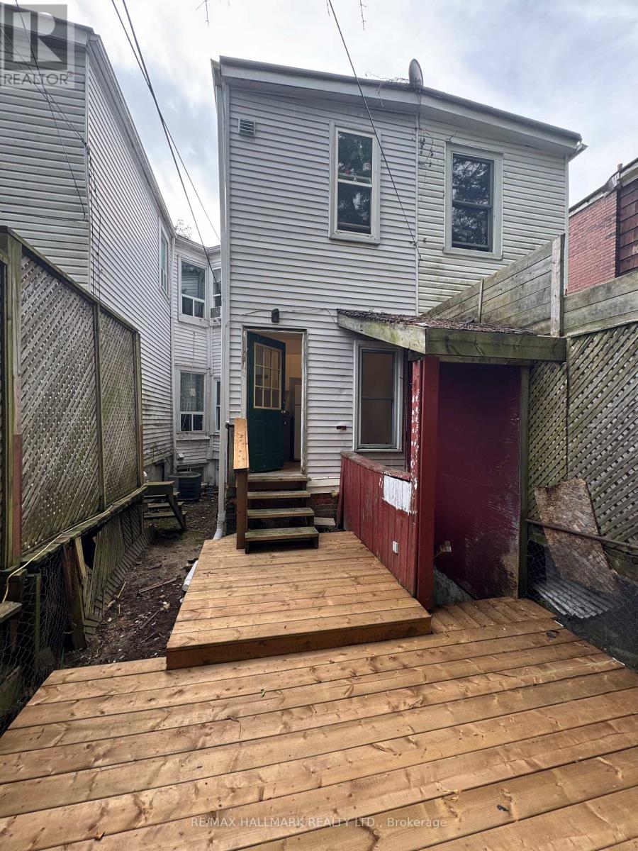 Main Floor - 57 Hiawatha Road, Toronto, Ontario  M4L 2X7 - Photo 15 - E13806664