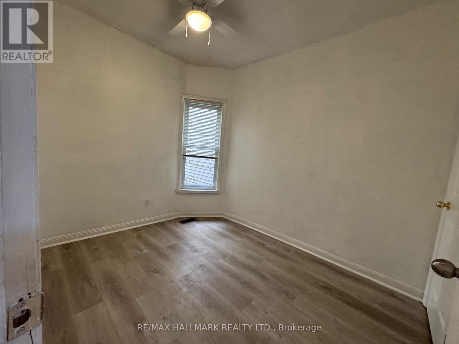 Main Floor - 57 Hiawatha Road, Toronto, Ontario  M4L 2X7 - Photo 6 - E13806664