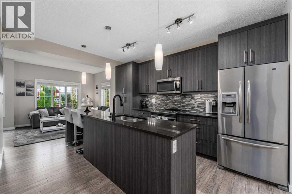 304 Marquis Lane Se, Calgary, Alberta  T3M 2G8 - Photo 3 - A2346290