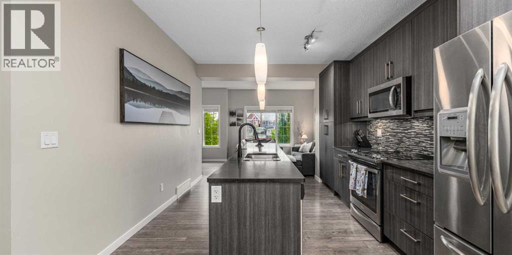 304 Marquis Lane Se, Calgary, Alberta  T3M 2G8 - Photo 5 - A2346290