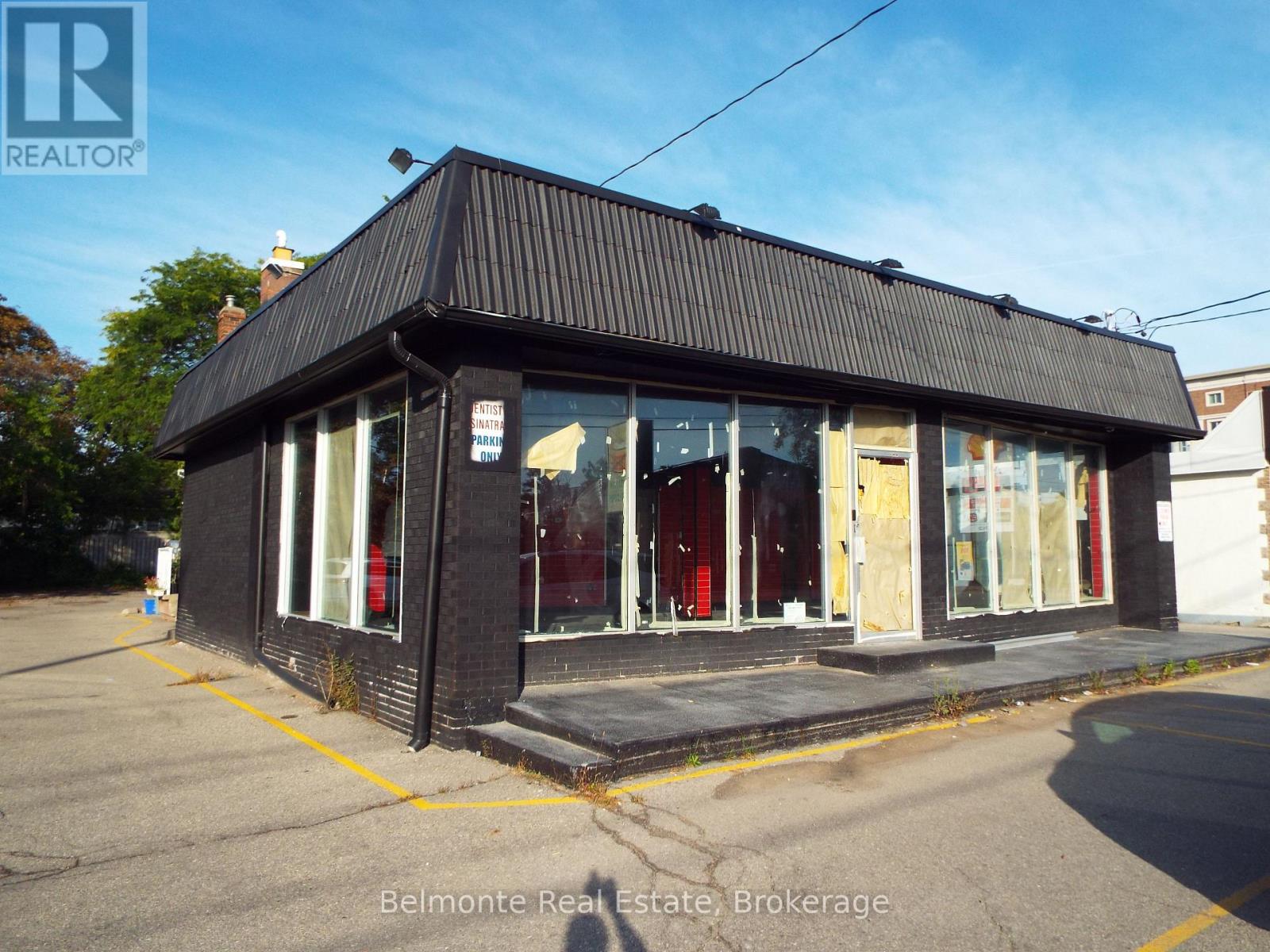 944 Simcoe Street N, Oshawa, Ontario  L1G 4W2 - Photo 2 - E13042646