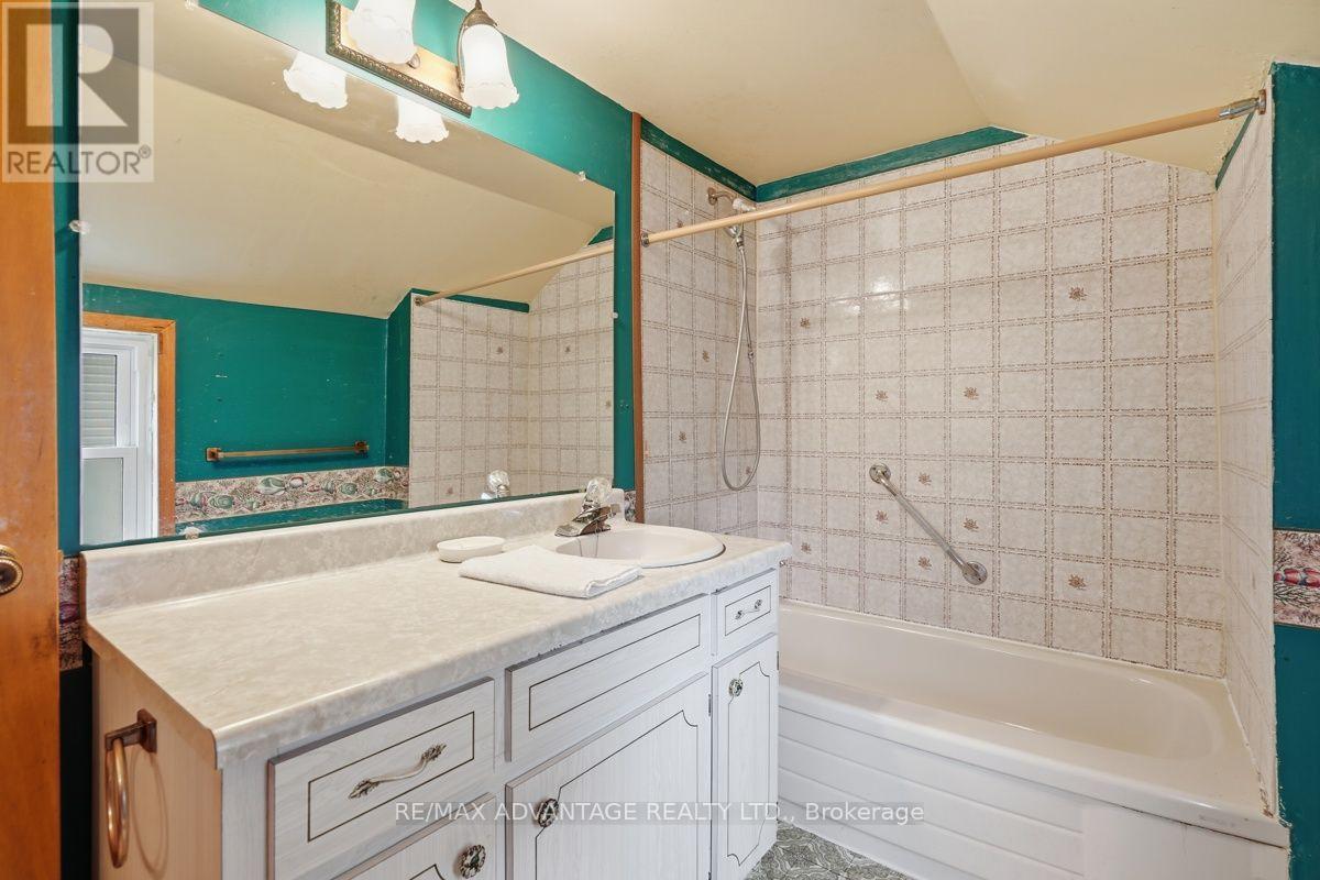 22383 Adelaide Road, Strathroy-Caradoc, Ontario  N0L 1W0 - Photo 25 - X13806692