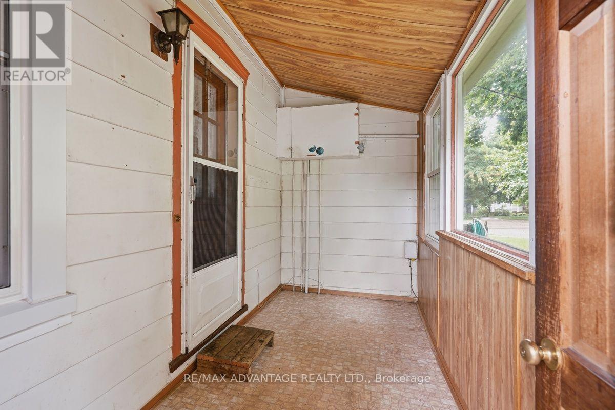 22383 Adelaide Road, Strathroy-Caradoc, Ontario  N0L 1W0 - Photo 31 - X13806692