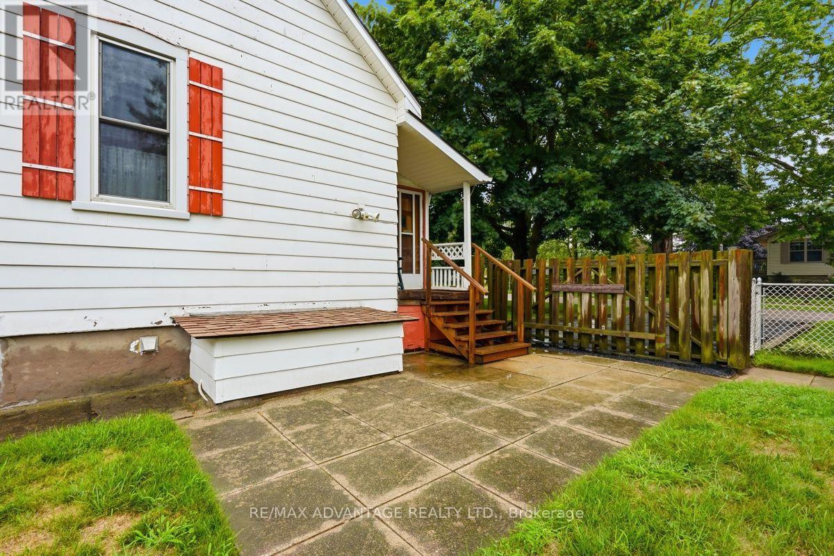 22383 Adelaide Road, Strathroy-Caradoc, Ontario  N0L 1W0 - Photo 33 - X13806692