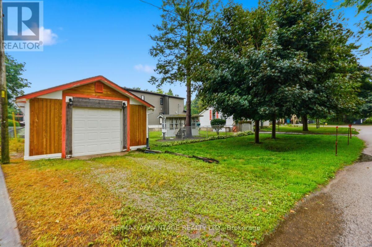 22383 Adelaide Road, Strathroy-Caradoc, Ontario  N0L 1W0 - Photo 41 - X13806692