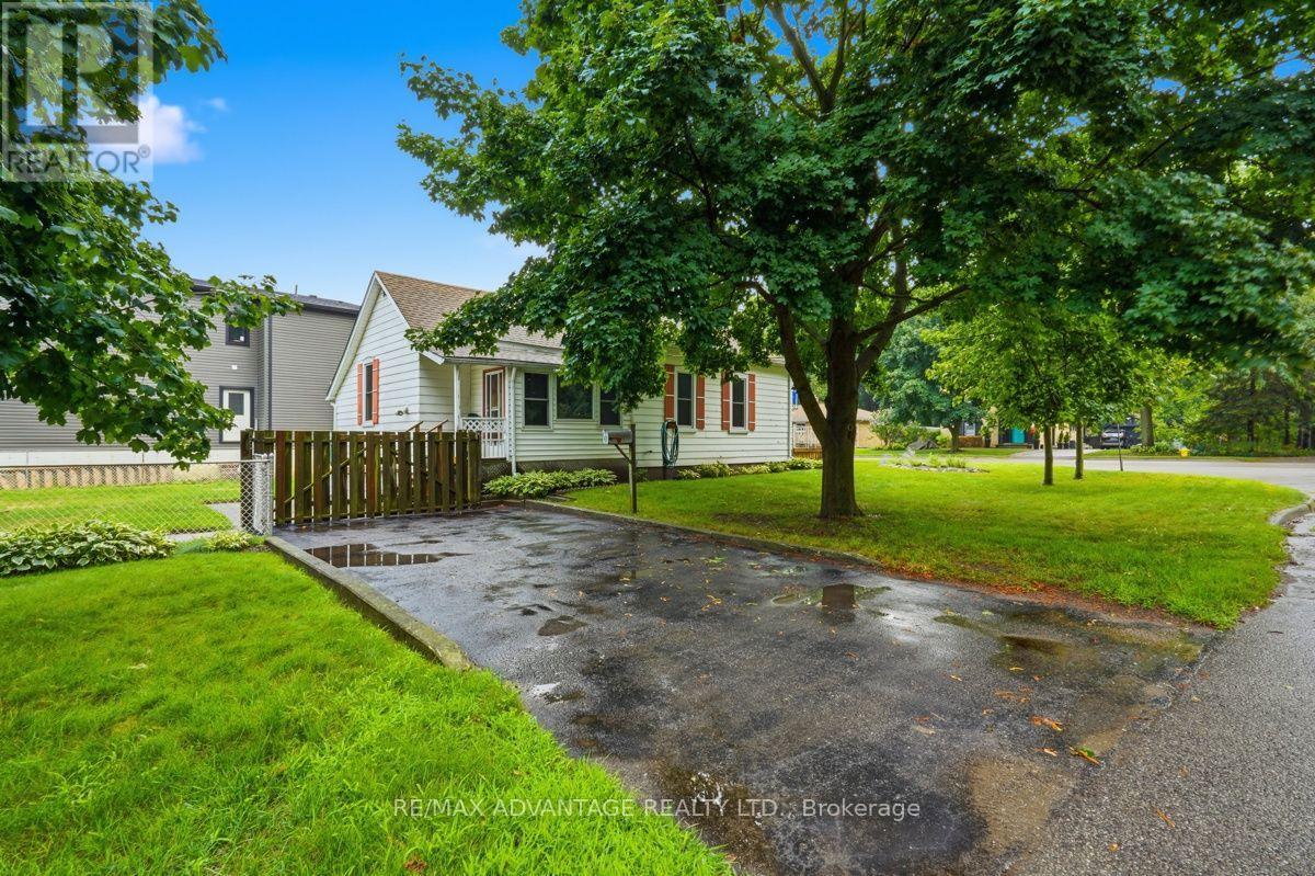 22383 Adelaide Road, Strathroy-Caradoc, Ontario  N0L 1W0 - Photo 5 - X13806692