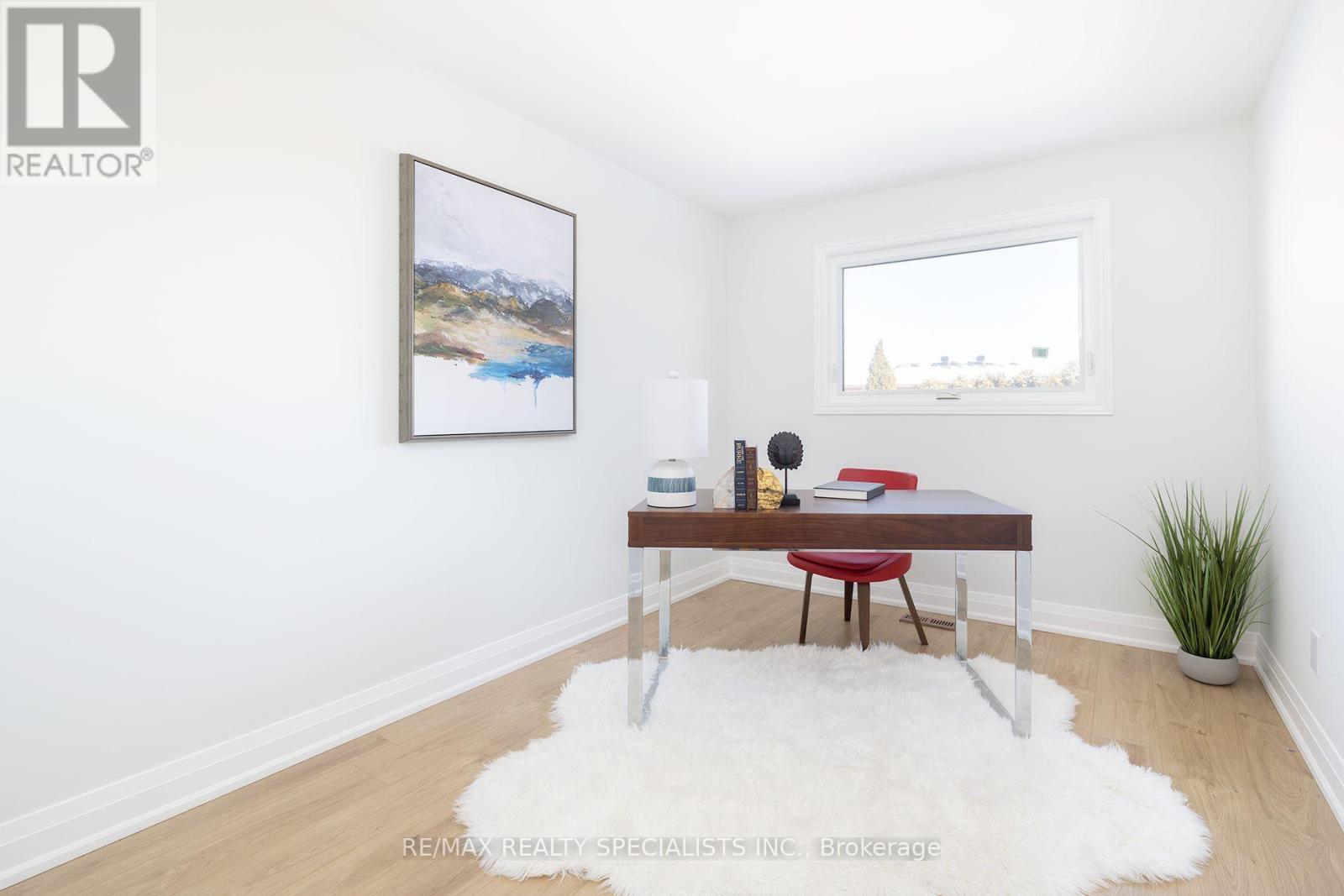 Upper - 4279 Woodington Drive, Mississauga, Ontario  L4Z 1M1 - Photo 20 - W13806694