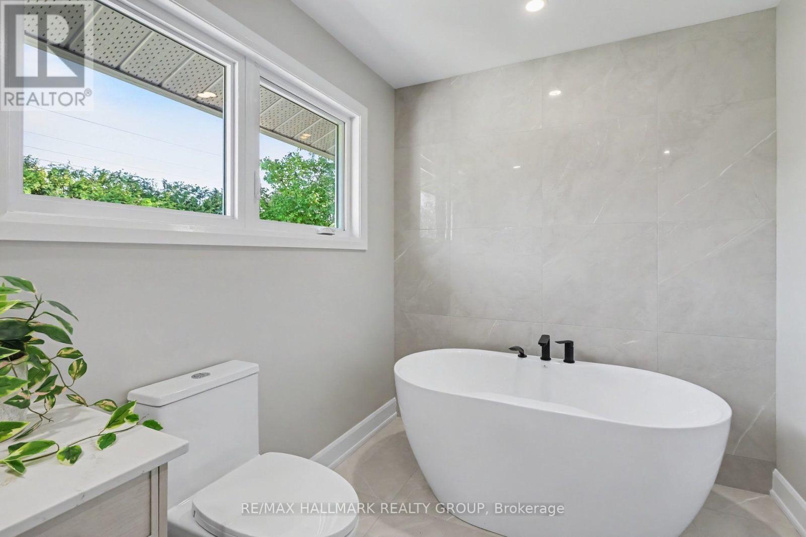 7 Attwood Crescent, Ottawa, Ontario  K2E 5B1 - Photo 15 - X13806702