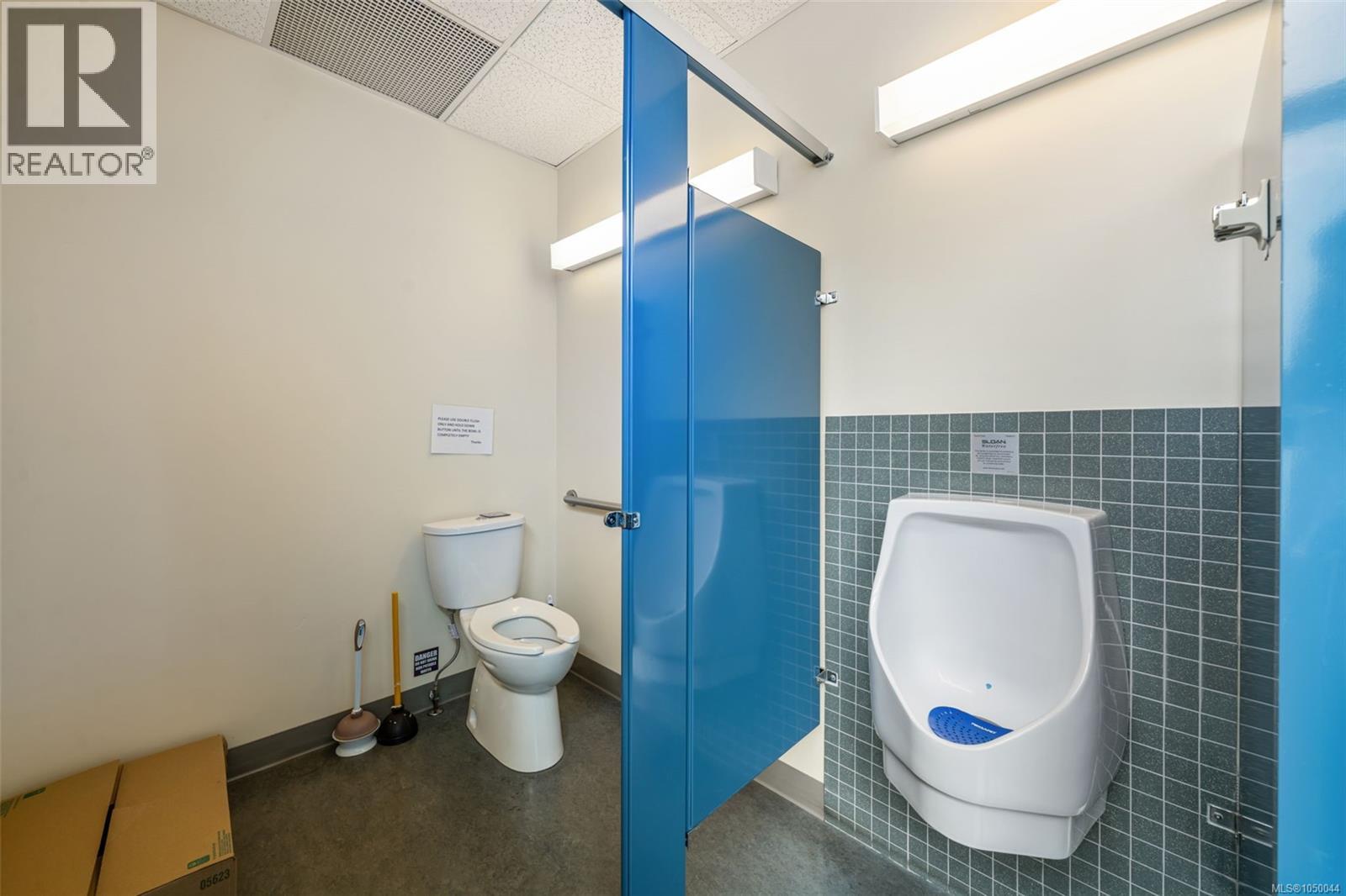 300-305 388 Harbour Rd, Victoria, British Columbia  V9A 3S1 - Photo 13 - 1050044