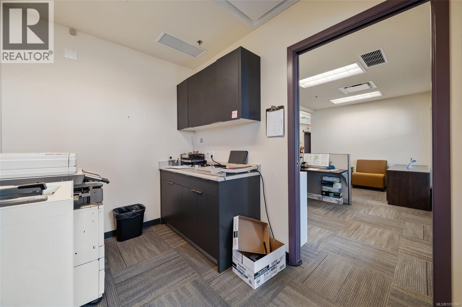 300-305 388 Harbour Rd, Victoria, British Columbia  V9A 3S1 - Photo 6 - 1050044