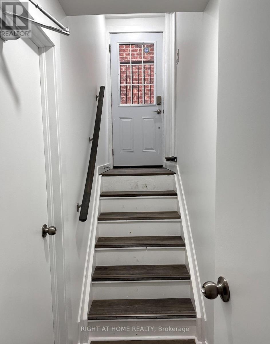 19 Shrewsbury Drive, Whitby, Ontario  L1M 0E2 - Photo 6 - E13806716