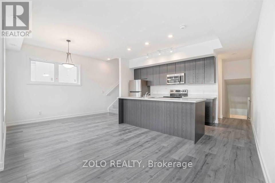 318 - 3058 Sixth Line, Oakville, Ontario  L6M 1P8 - Photo 2 - W13806704