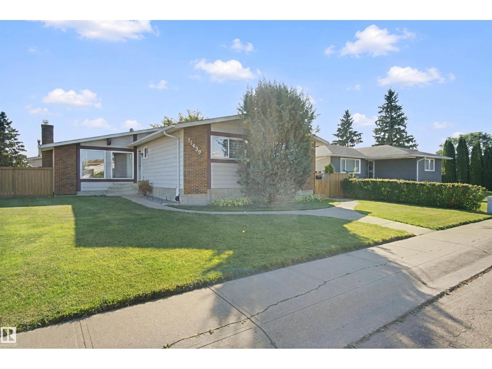 11439 144 Av Nw Nw, Edmonton, Alberta  T5X 1L7 - Photo 2 - E4509579