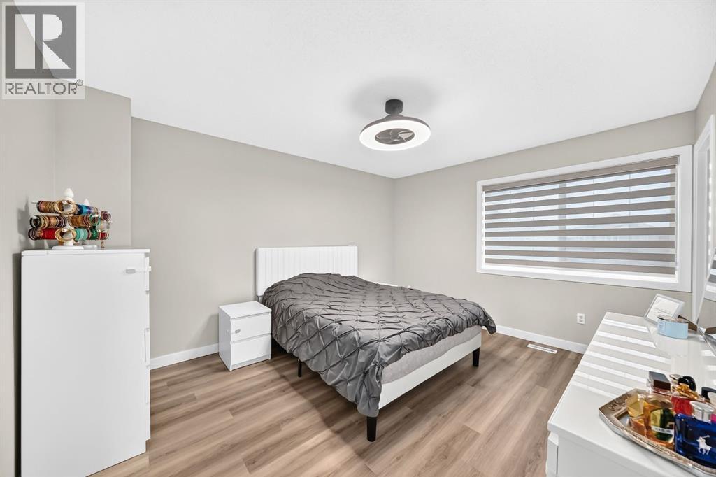 793 Luxstone Landing, Airdrie, Alberta  T4B 3K9 - Photo 17 - A2346661