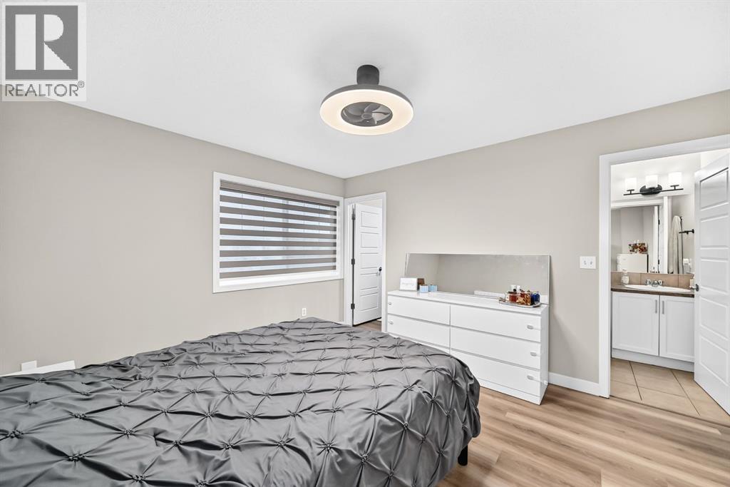 793 Luxstone Landing, Airdrie, Alberta  T4B 3K9 - Photo 19 - A2346661