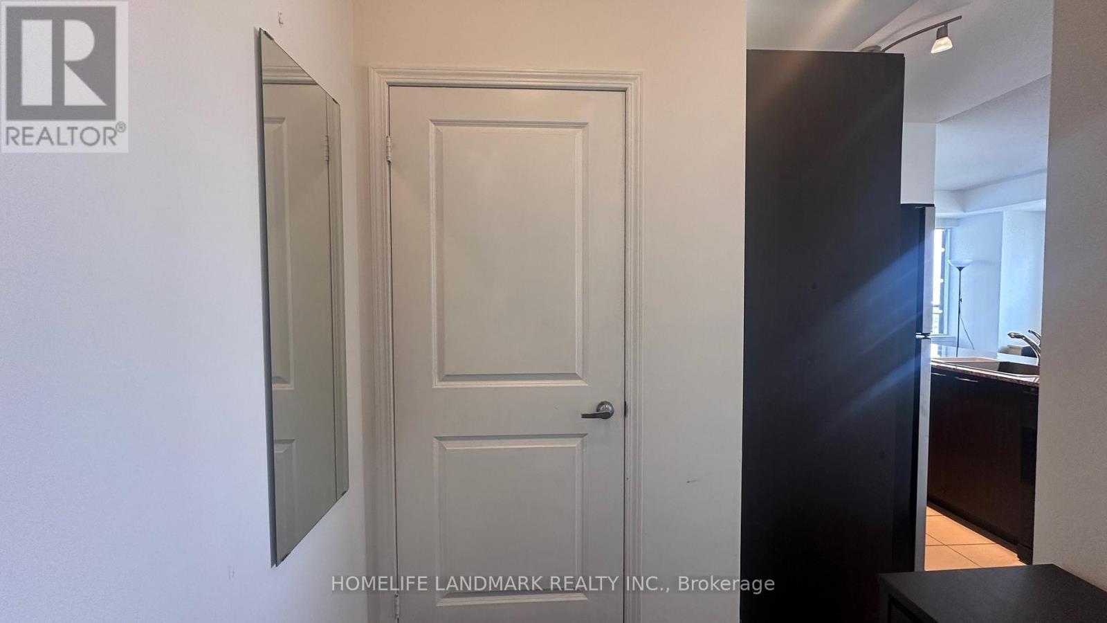 2711 - 385 Prince Of Wales Drive, Mississauga, Ontario  L5B 0C6 - Photo 4 - W13806726