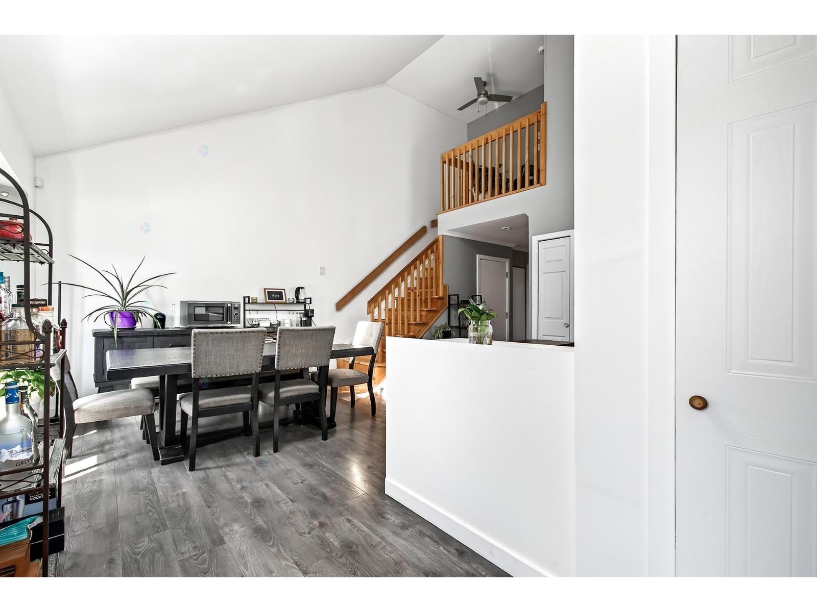 1781 Boul. Chomedey Laval (Chomedey) Quebec Canada H7T2V9 3