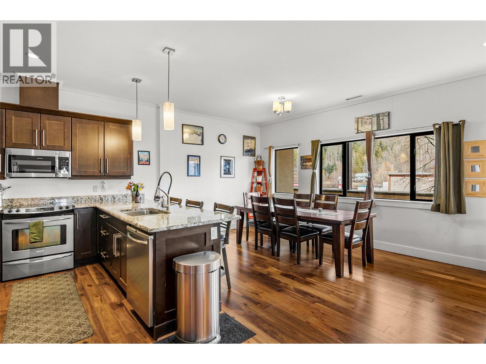 309 1 Street W Unit# 301, Revelstoke, British Columbia