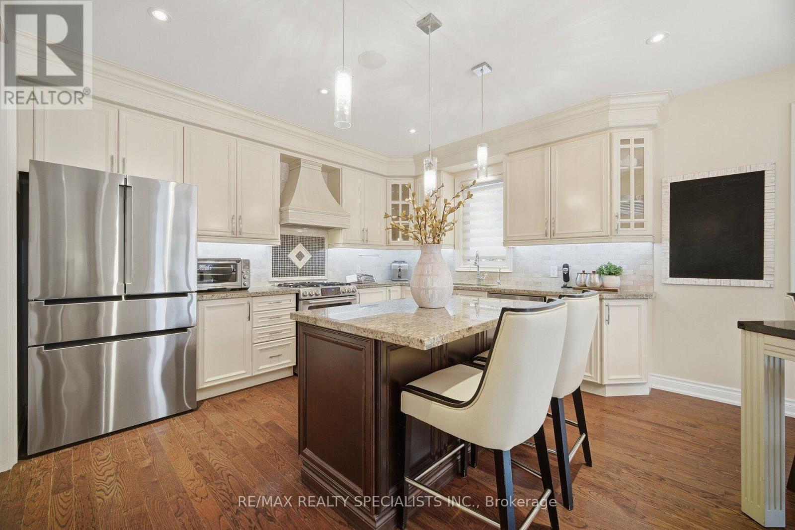 6 Mccandless Court, Caledon, Ontario  L7C 3R7 - Photo 10 - W13803644