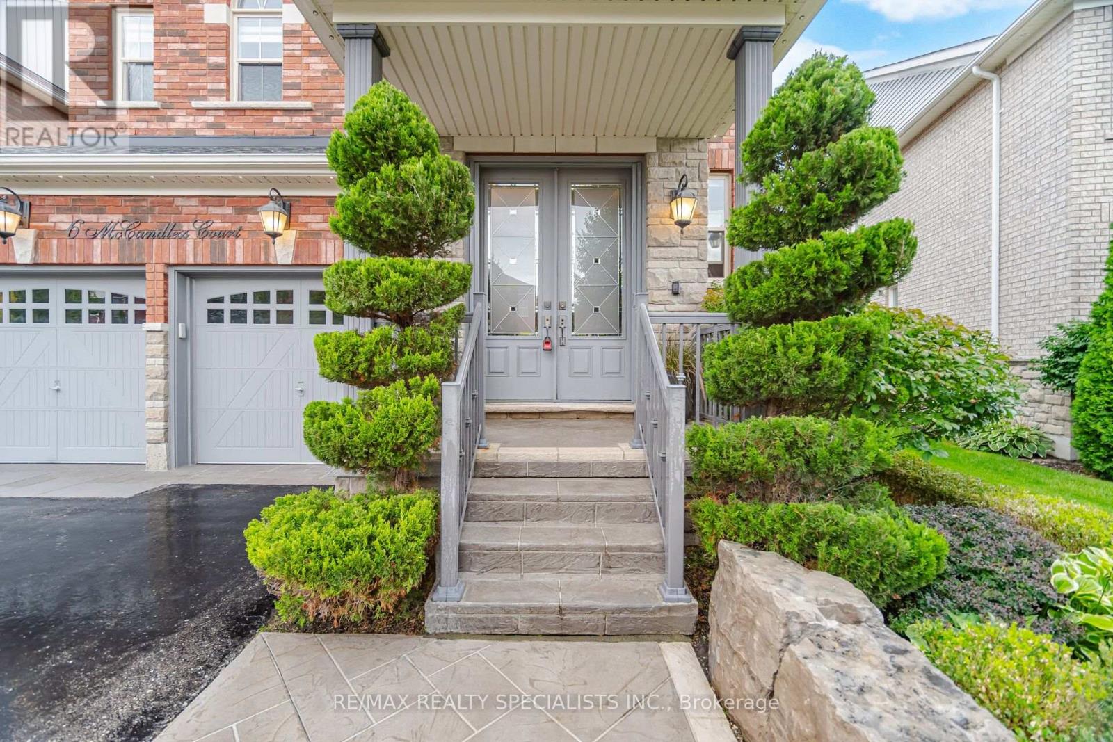 6 Mccandless Court, Caledon, Ontario  L7C 3R7 - Photo 5 - W13803644