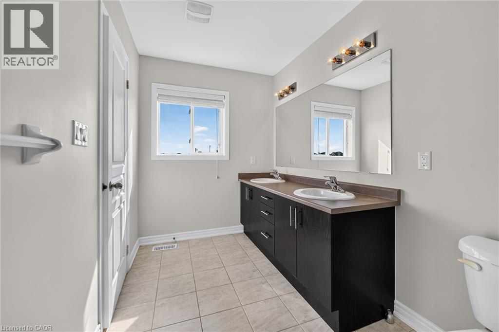 165 Lormont Boulevard, Stoney Creek, Ontario  L8J 0K2 - Photo 38 - 40864852