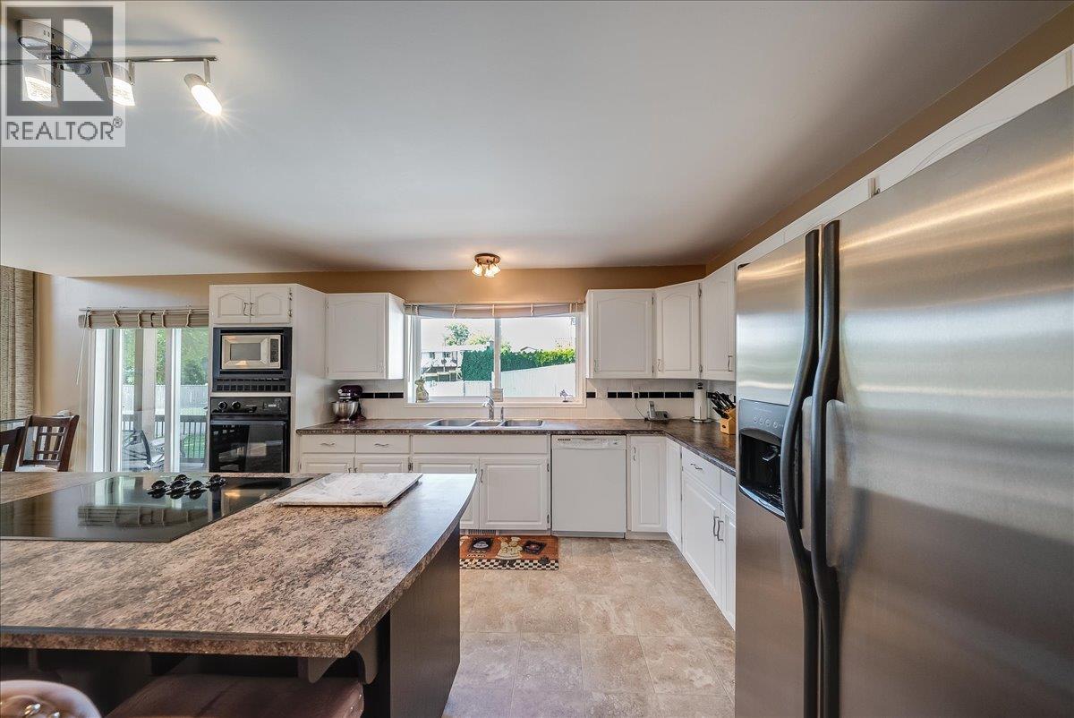 3961 Carnation Drive, Trail, British Columbia V1R 2X1 - Photo 12 - 10400793