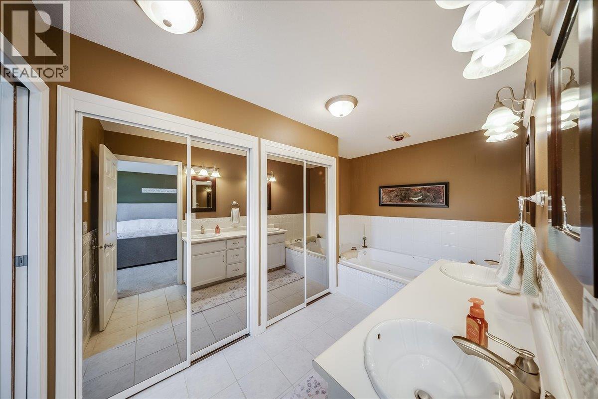 3961 Carnation Drive, Trail, British Columbia V1R 2X1 - Photo 26 - 10400793