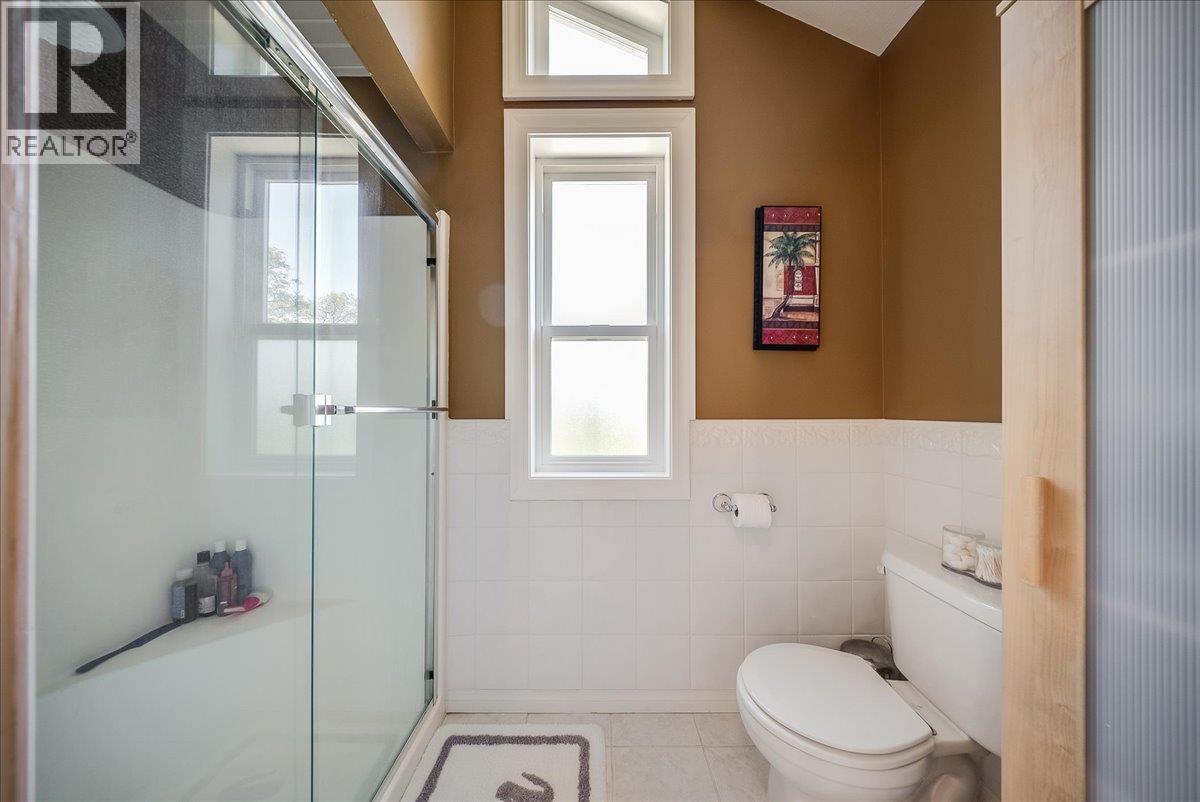3961 Carnation Drive, Trail, British Columbia V1R 2X1 - Photo 28 - 10400793