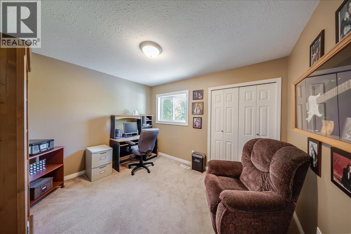 3961 Carnation Drive, Trail, British Columbia V1R 2X1 - Photo 29 - 10400793