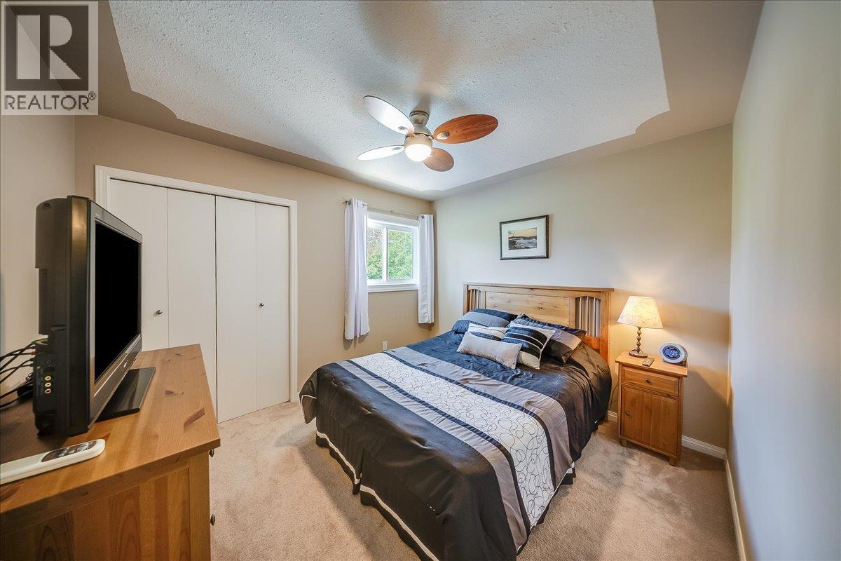 3961 Carnation Drive, Trail, British Columbia V1R 2X1 - Photo 32 - 10400793