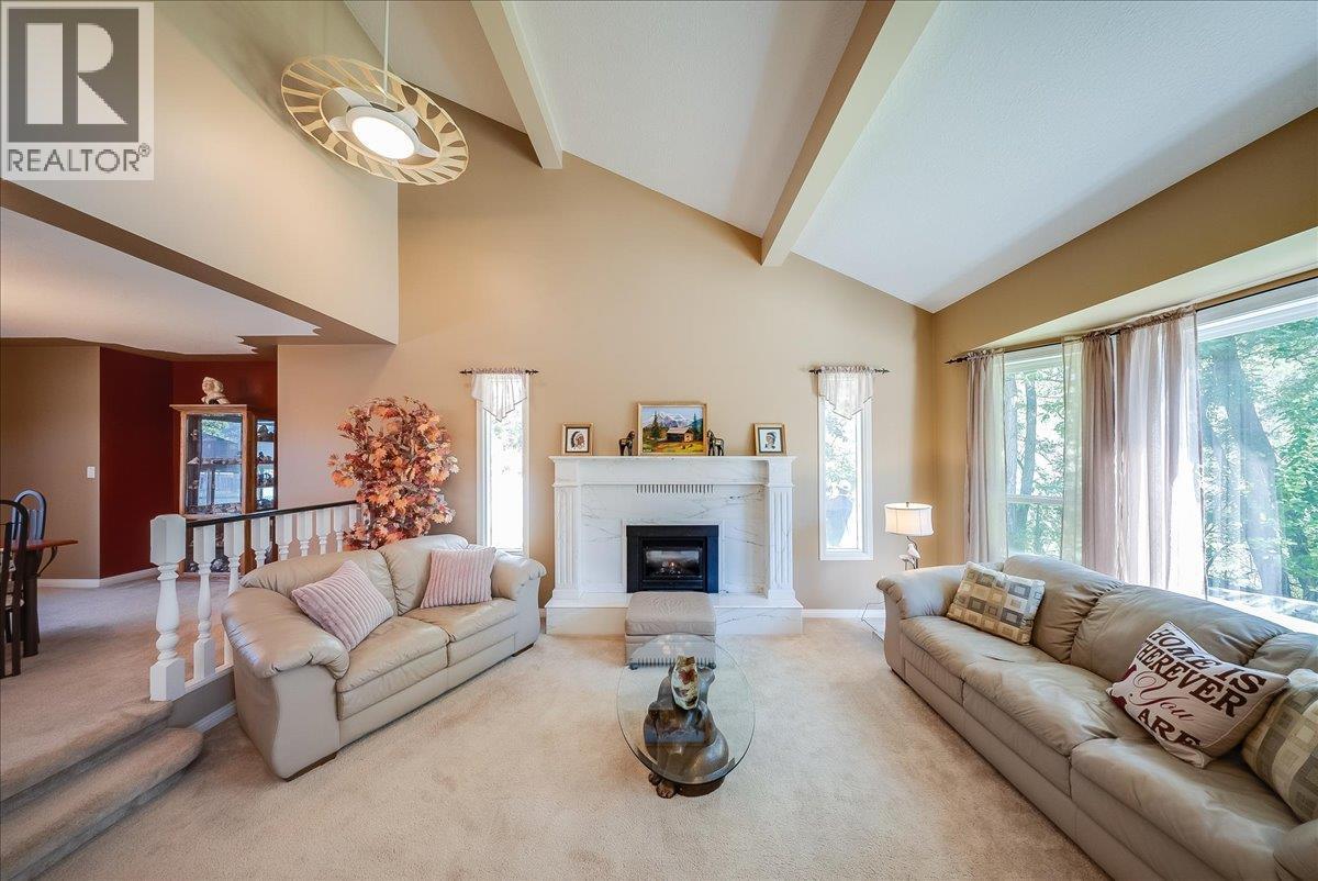 3961 Carnation Drive, Trail, British Columbia V1R 2X1 - Photo 5 - 10400793