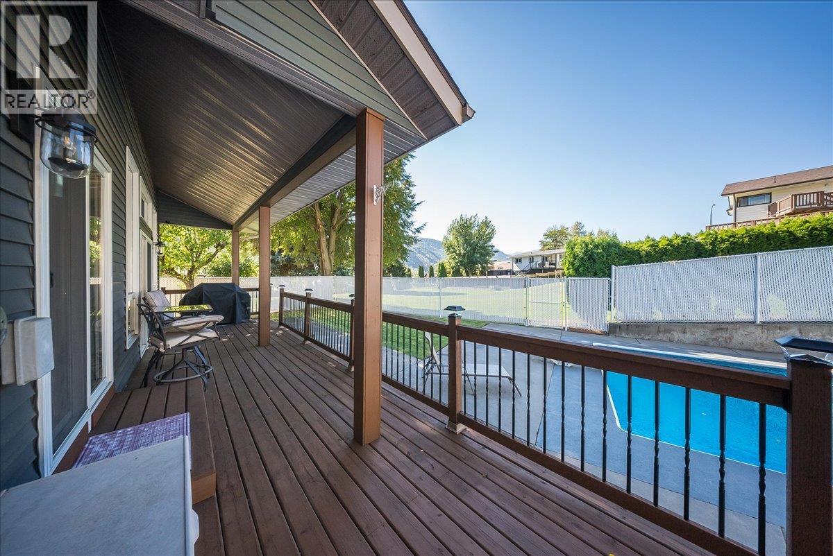 3961 Carnation Drive, Trail, British Columbia V1R 2X1 - Photo 50 - 10400793