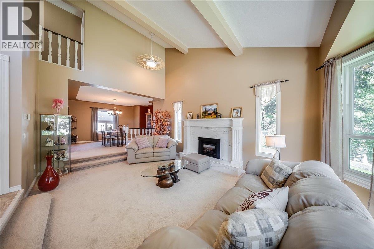 3961 Carnation Drive, Trail, British Columbia V1R 2X1 - Photo 6 - 10400793