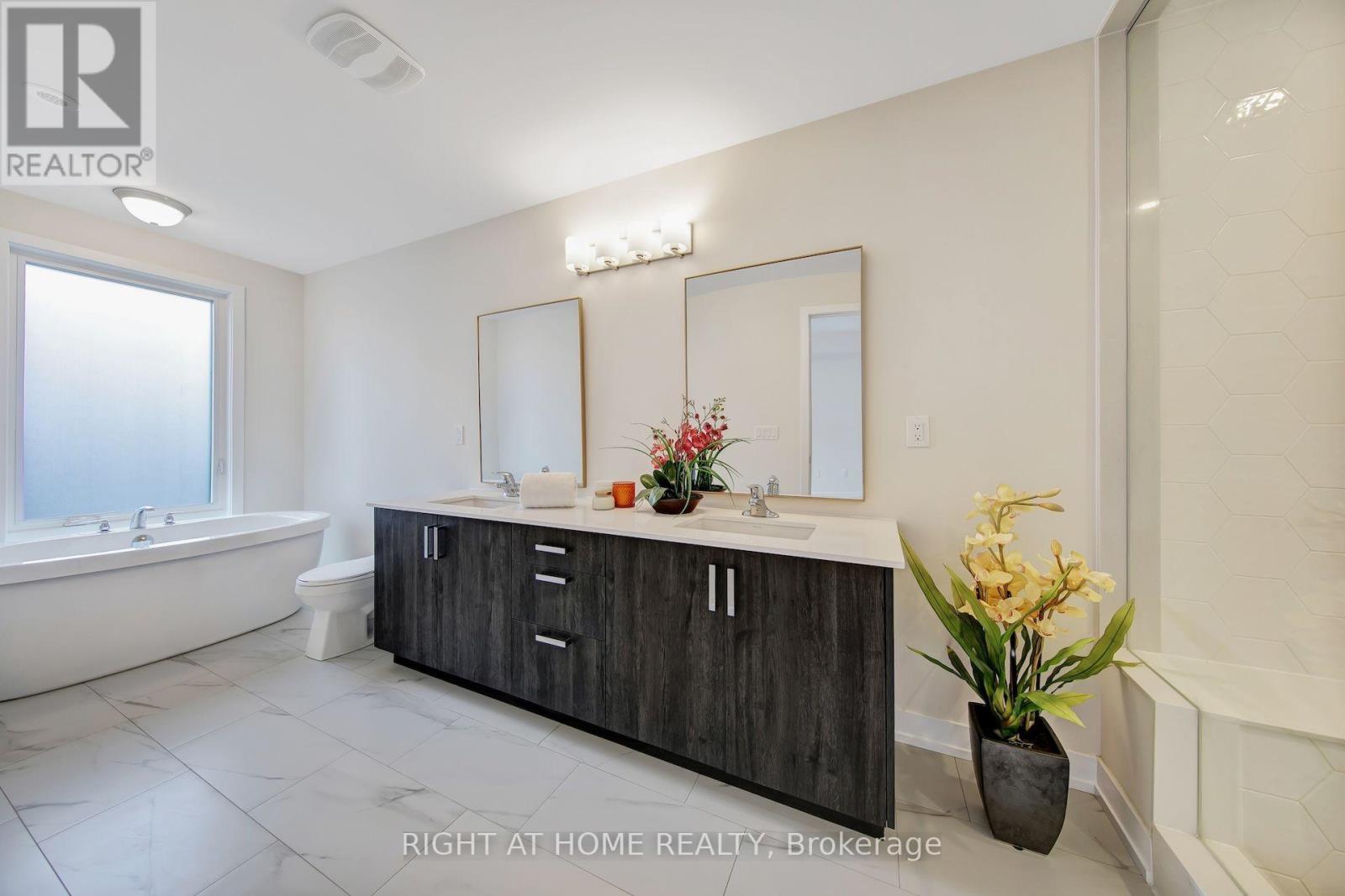 62 Ingersoll Lane, Richmond Hill, Ontario  L4E 1G9 - Photo 37 - N13775822
