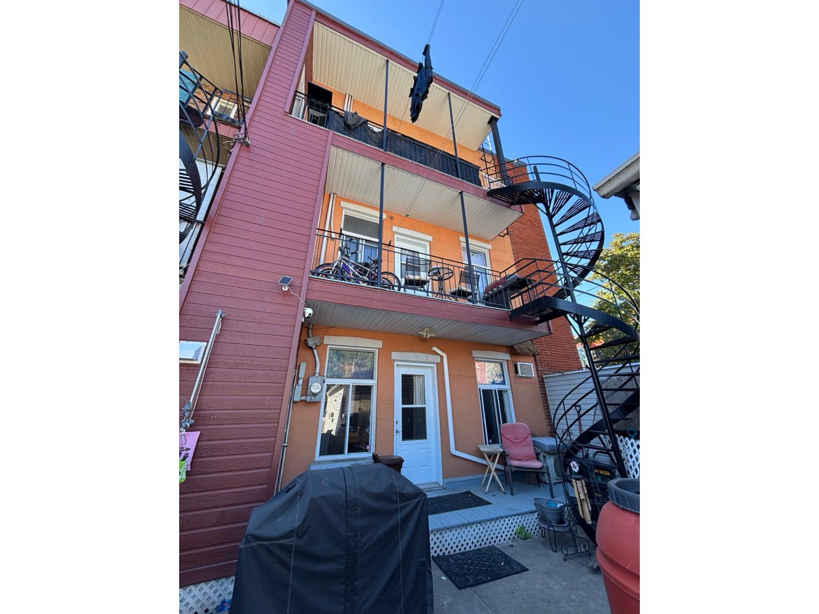 2559-2563 Av. Hector Montréal (Mercier/Hochelaga-Maisonneuve) Quebec Canada H1L3X3 4