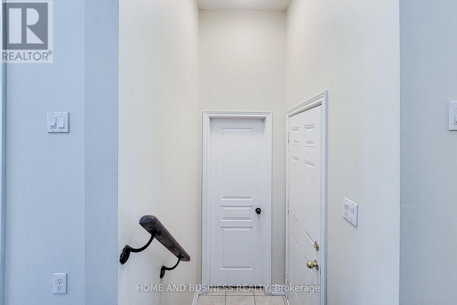 5532 Meadowcrest Avenue, Mississauga, Ontario  L5M 0V1 - Photo 14 - W13806770