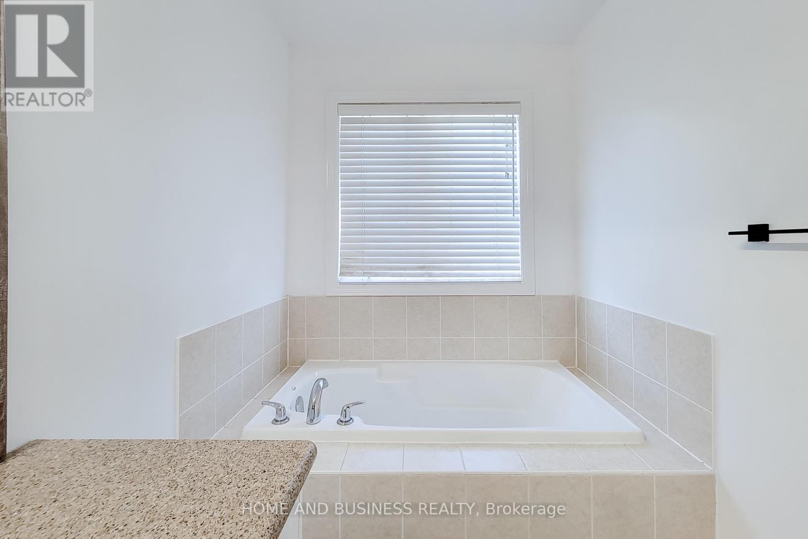 5532 Meadowcrest Avenue, Mississauga, Ontario  L5M 0V1 - Photo 21 - W13806770